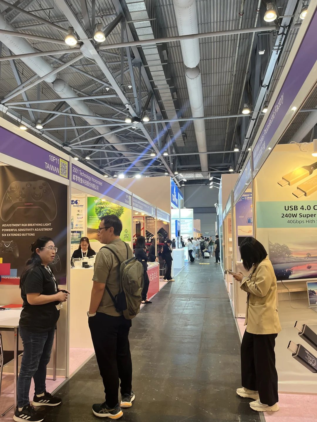 香港环球资源电子展第三天，没啥人啊