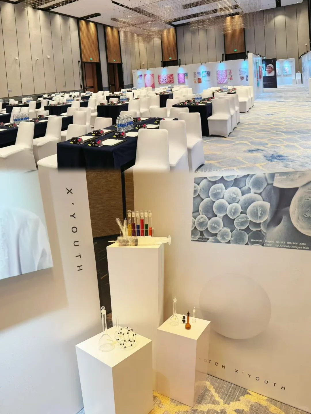 谁说医学展没有设计感！??