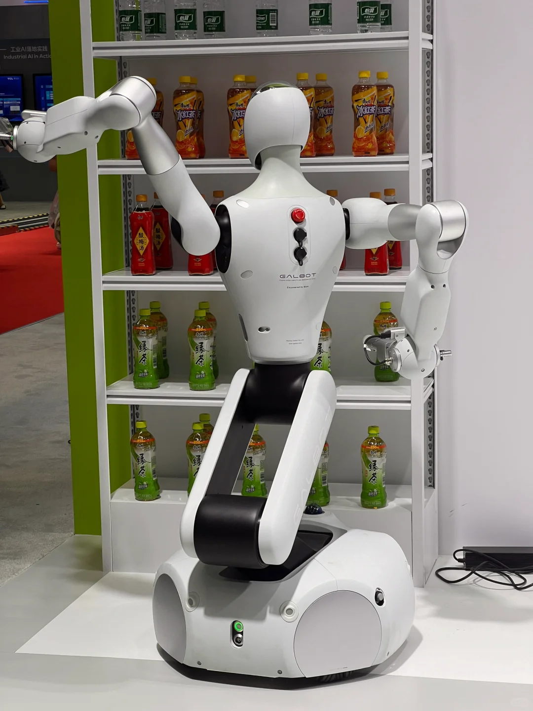 这个链博会到底有啥好看……偶遇董倩！