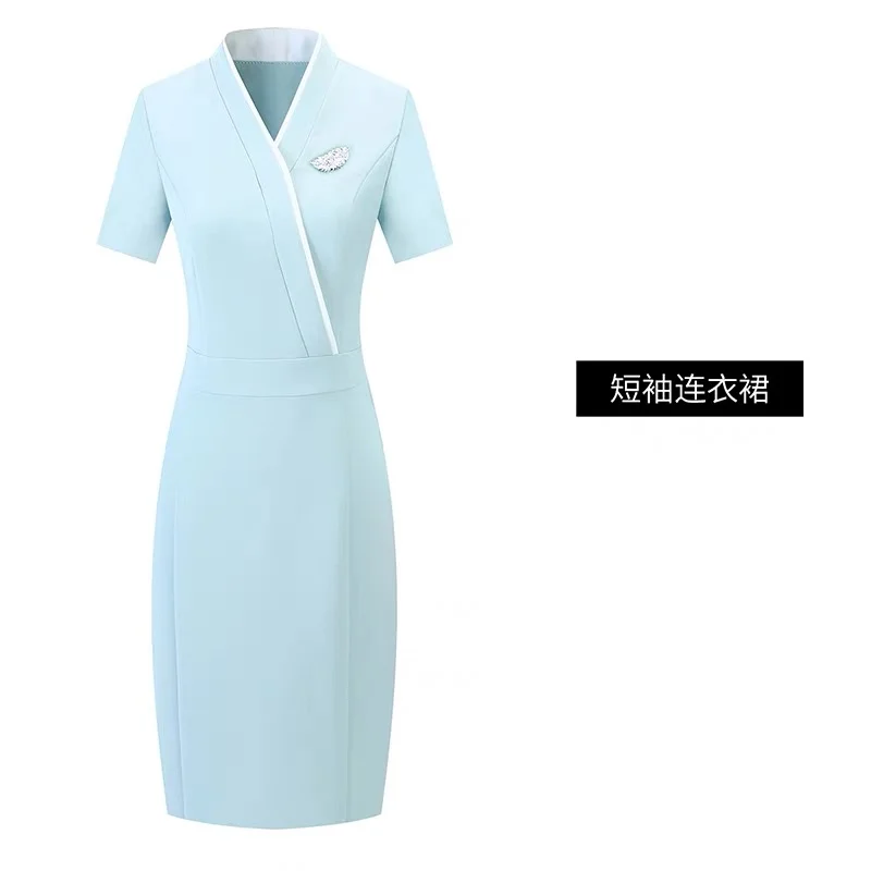 出 推介会的衣服！