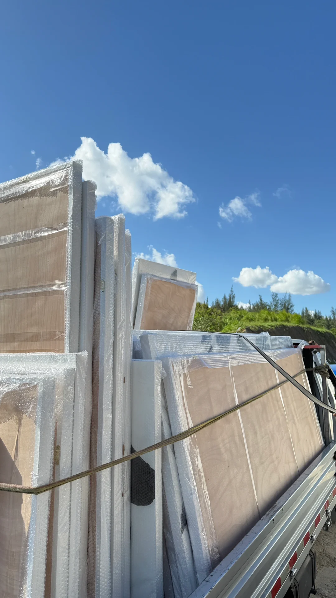 展览人晒成小黑人