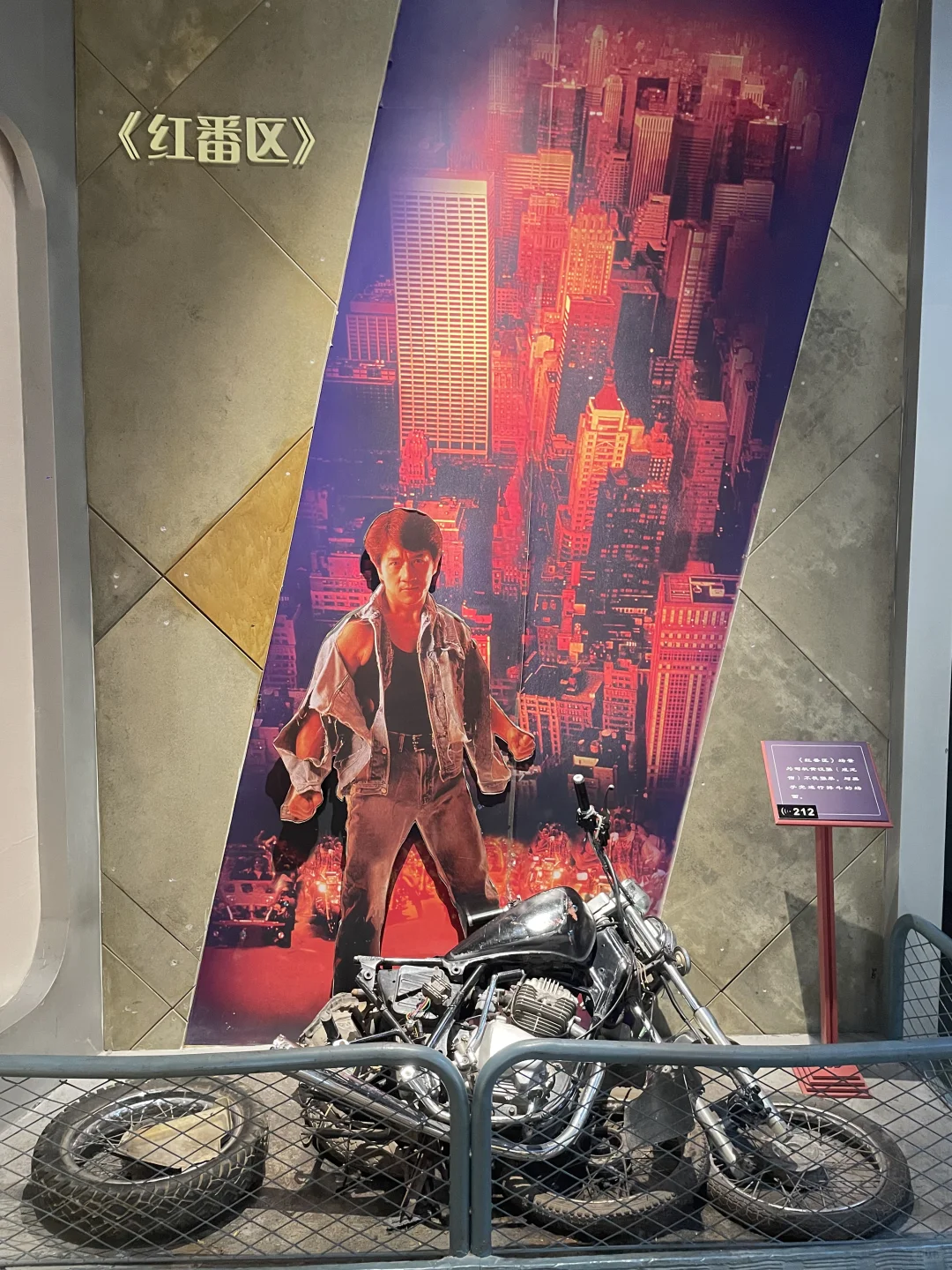 我能坐着看巨屏，待一天～