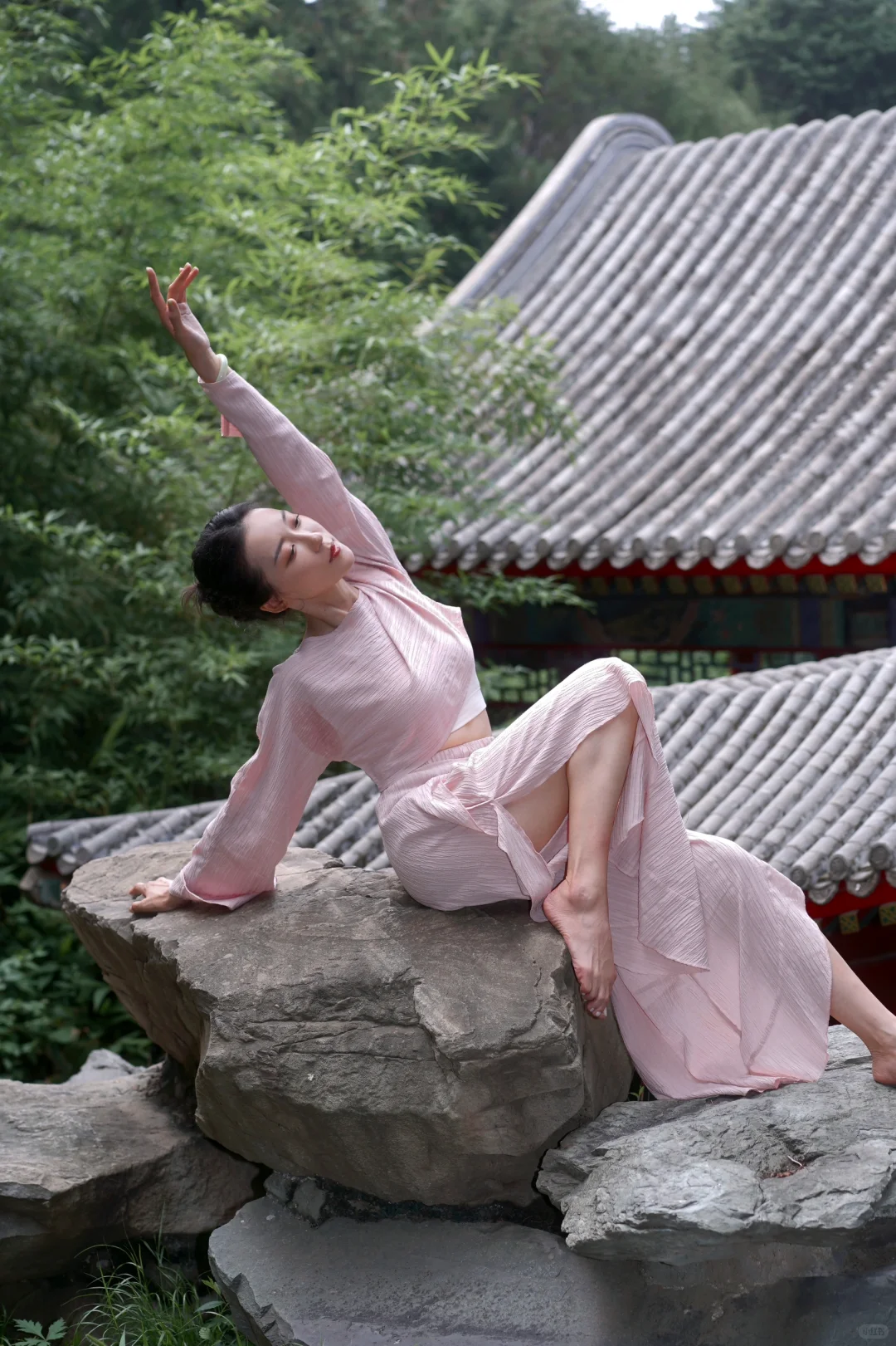 我愿意称她是今年最美的瑜伽服?