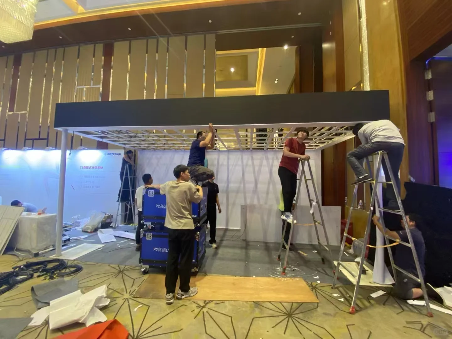 揭阳搭建工厂，展台突玉器服装优势