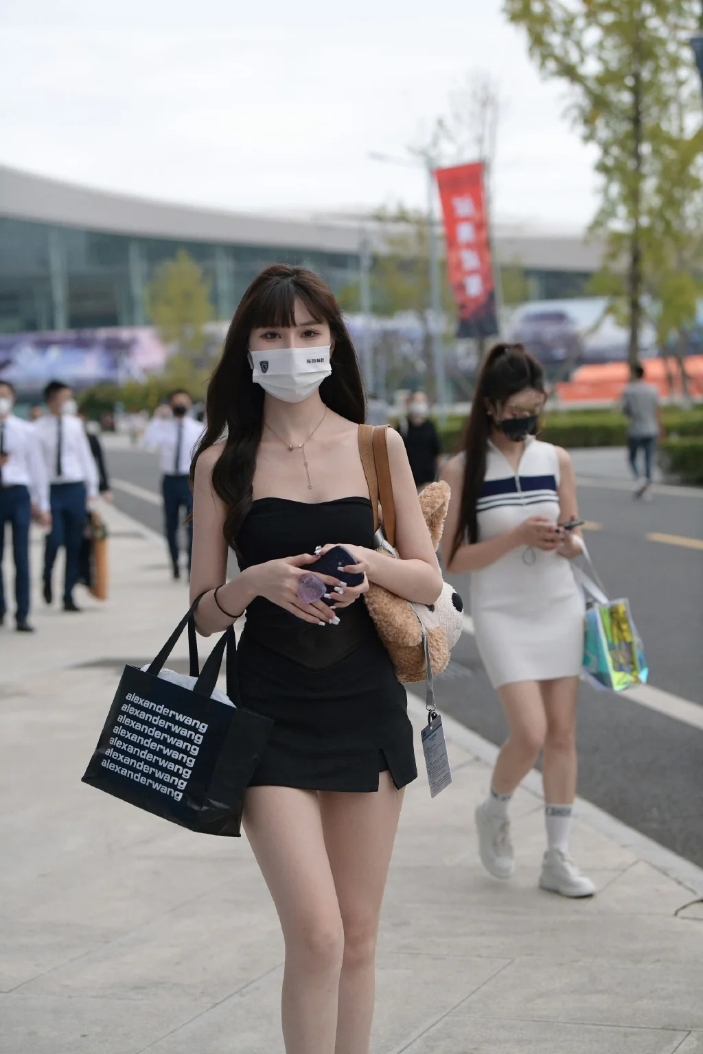 街拍美女|好白的腿