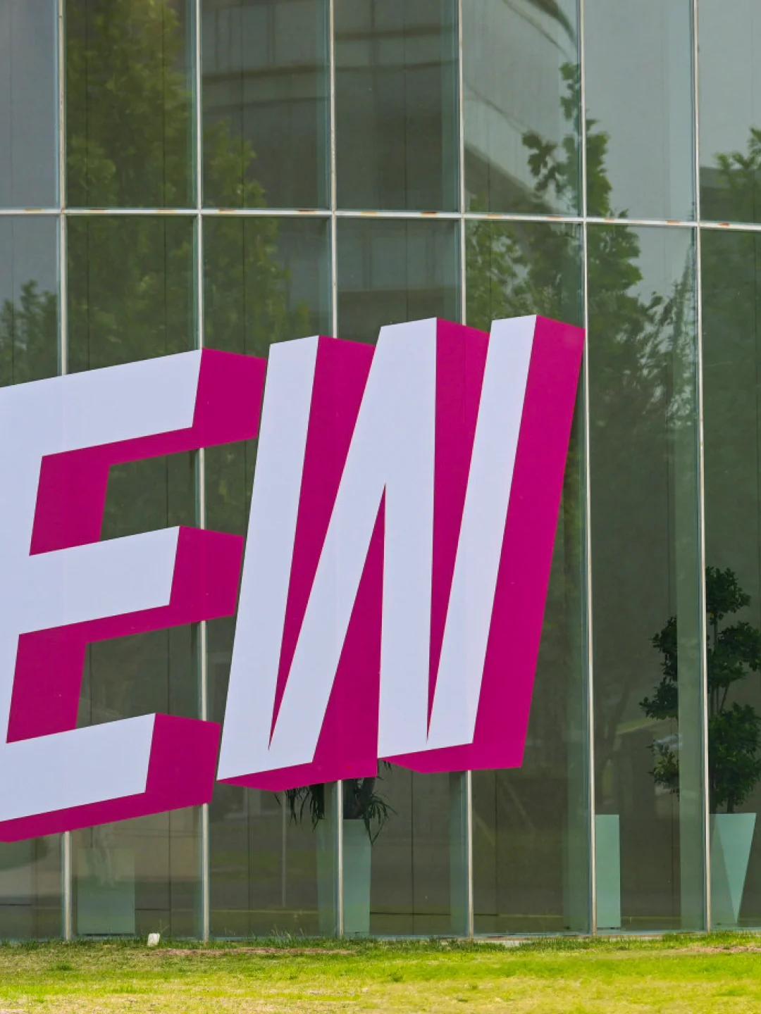 WORK 展览｜100青年艺术季 展览视觉设计