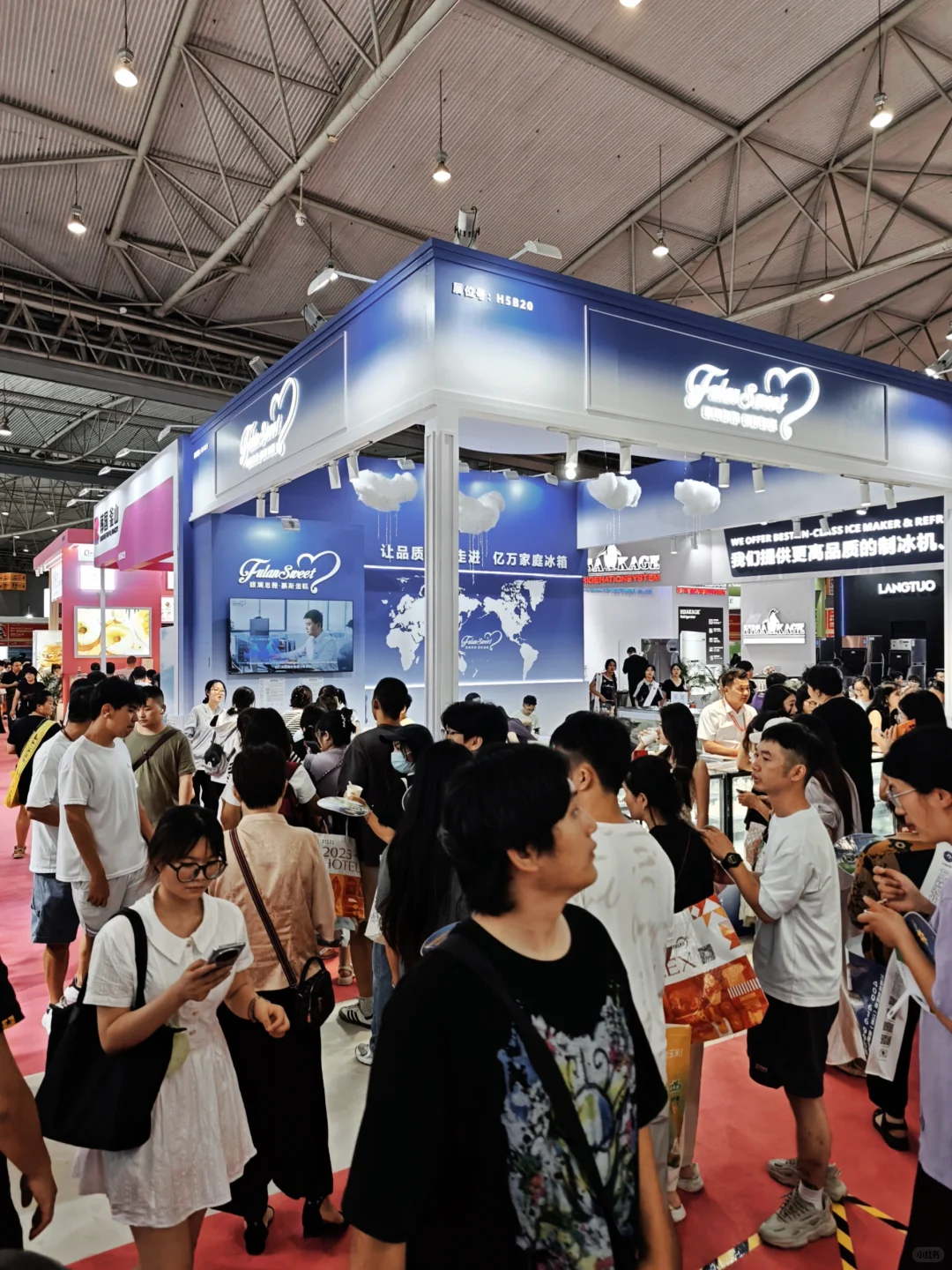 成都人收到通知了吗？好多免费试吃！快来！