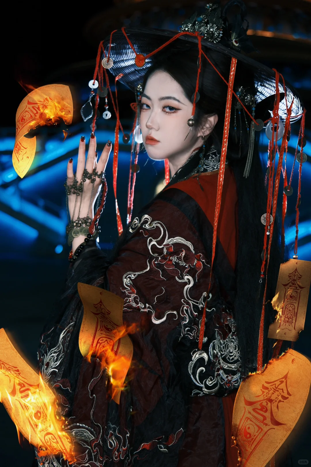 臣服我？还是被我征服