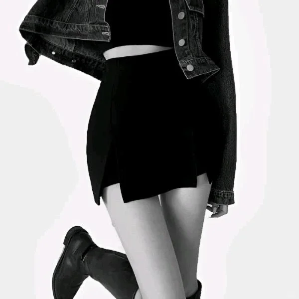 黑白风御姐圈头像