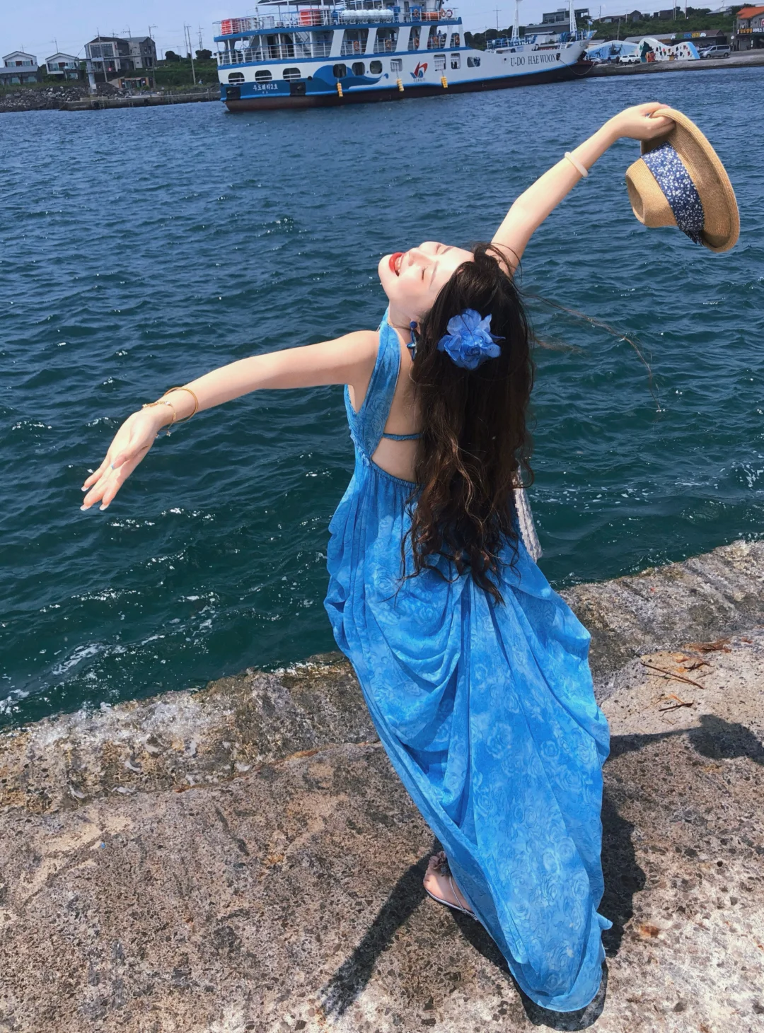 海边这样拍背影氛围感拉满了！！?人鱼海蓝美