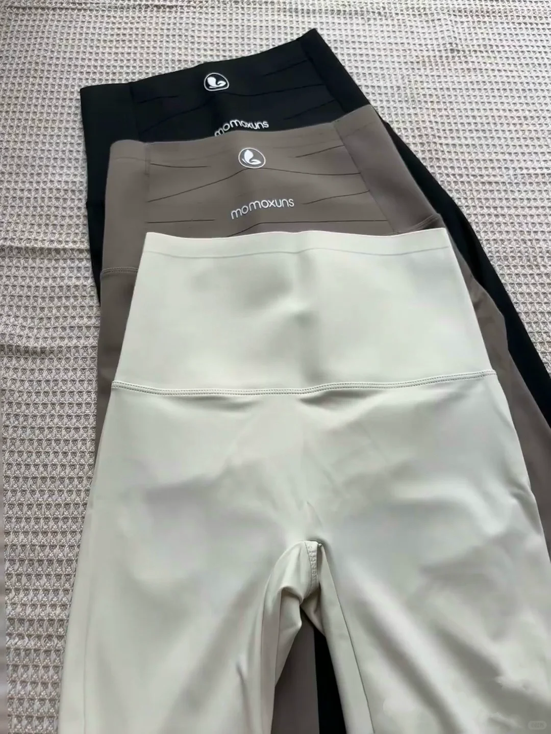 无尴尬线的瑜伽裤