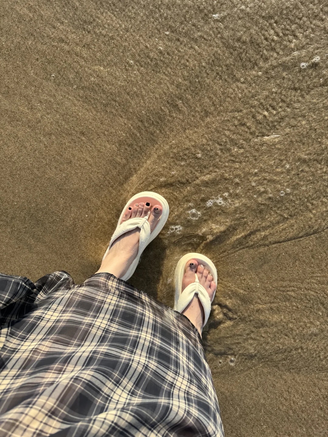 个人官宣！夏天最适合去海边穿的人字拖