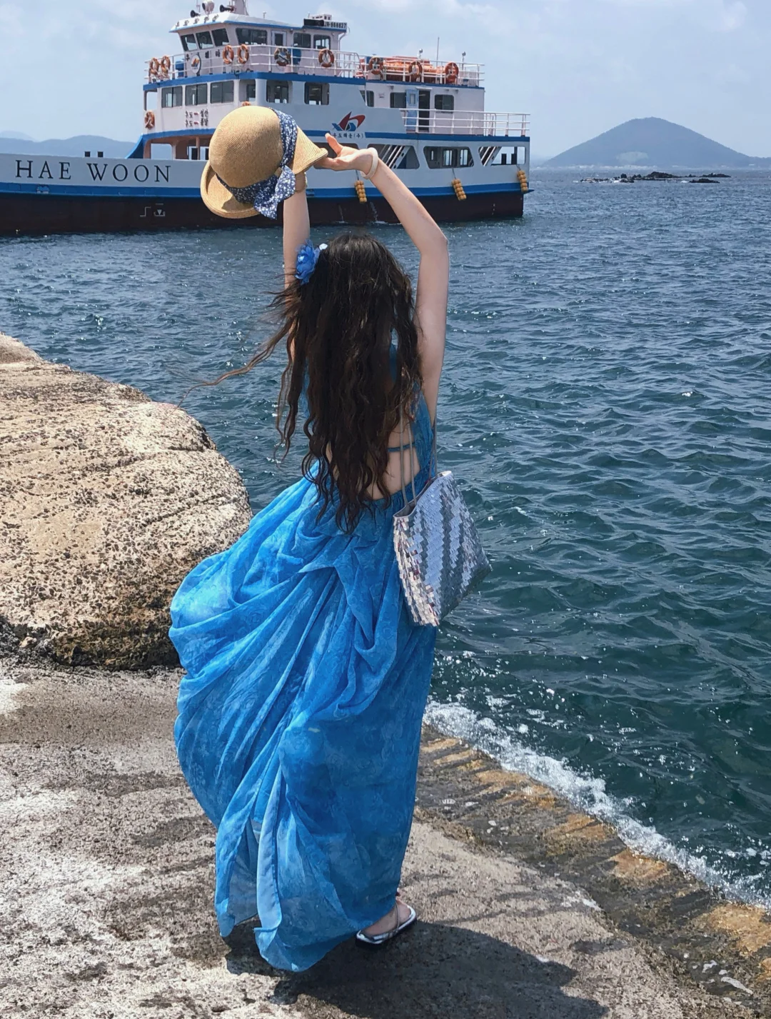 海边这样拍背影氛围感拉满了！！?人鱼海蓝美