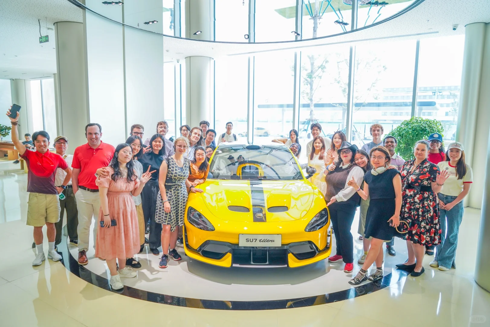 跟一群美国大学生，参观小米汽车工厂，被震撼