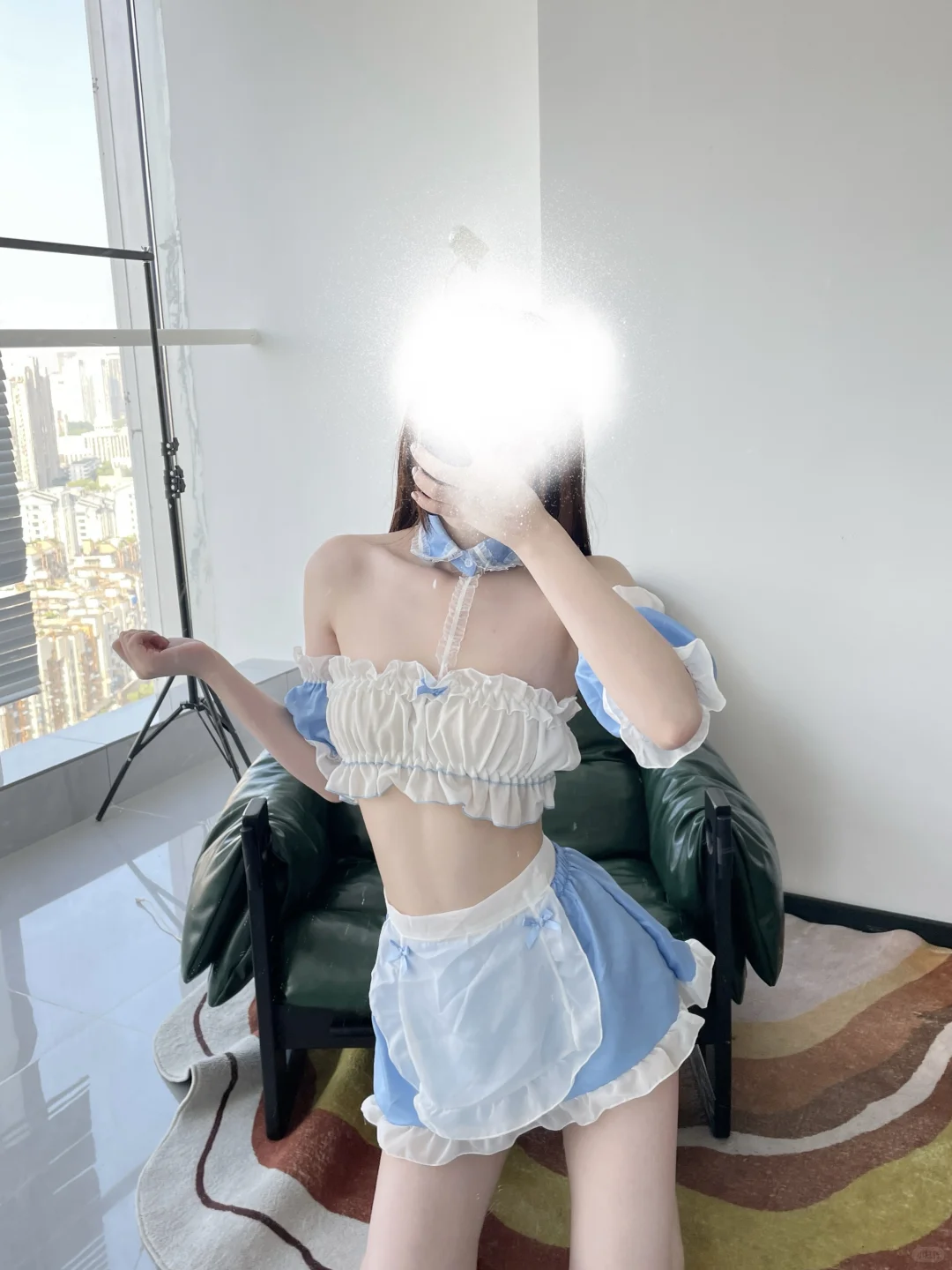 左滑！看我上身小女仆