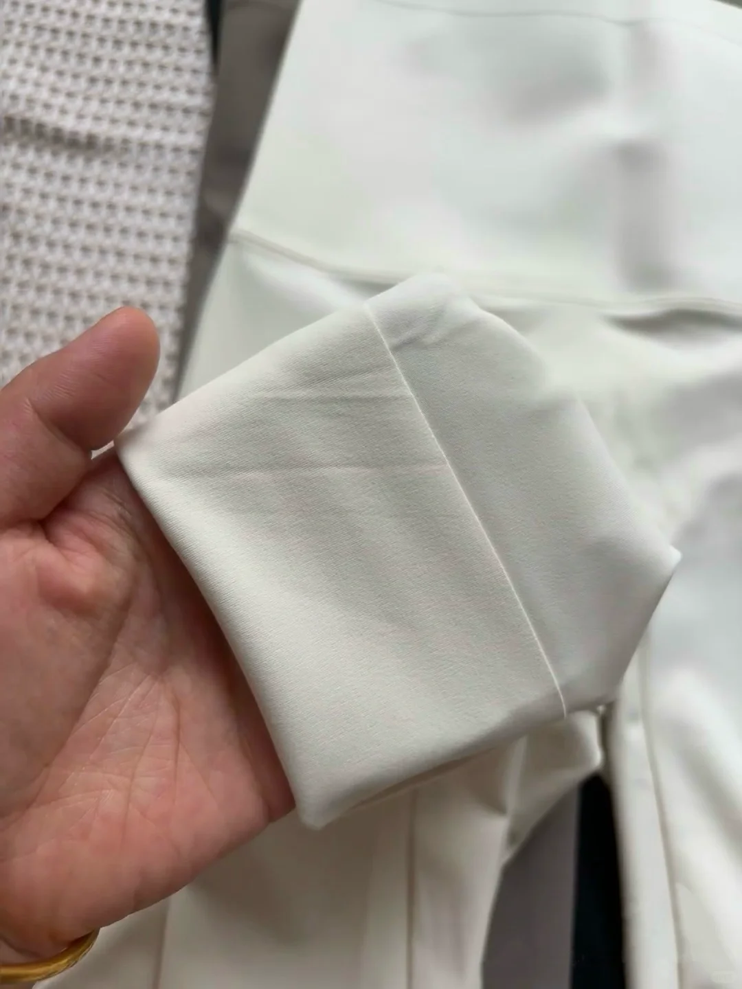 无尴尬线的瑜伽裤