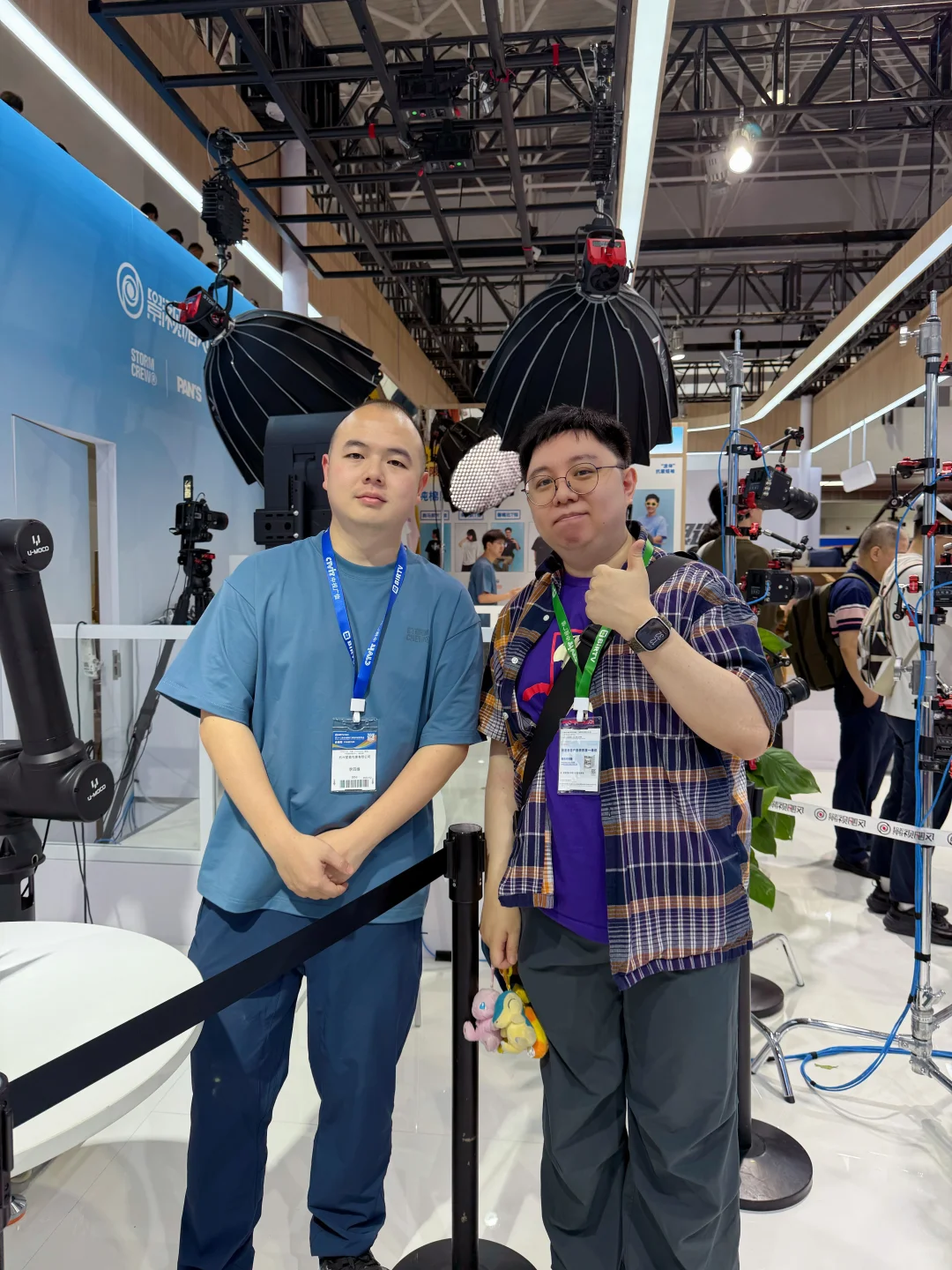 在BIRTV展会上和Tim合影啦