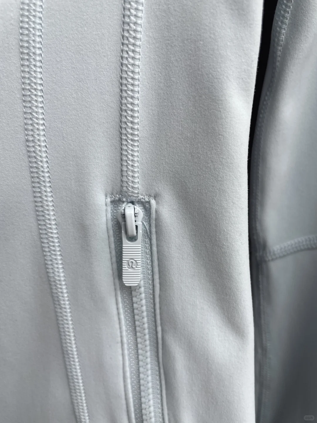 define透明蓝带手几天了 不敢穿出去怕认出