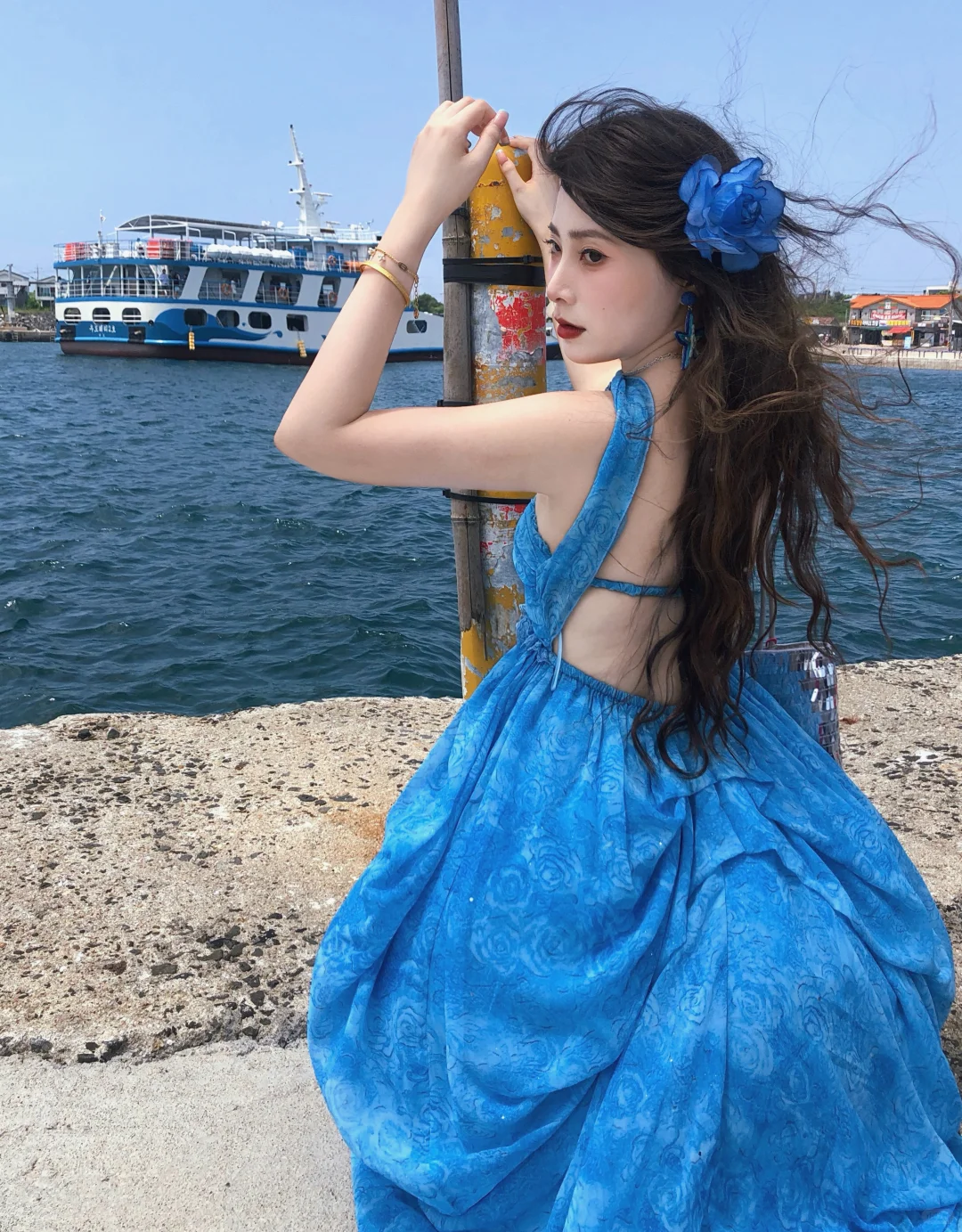 海边这样拍背影氛围感拉满了！！?人鱼海蓝美