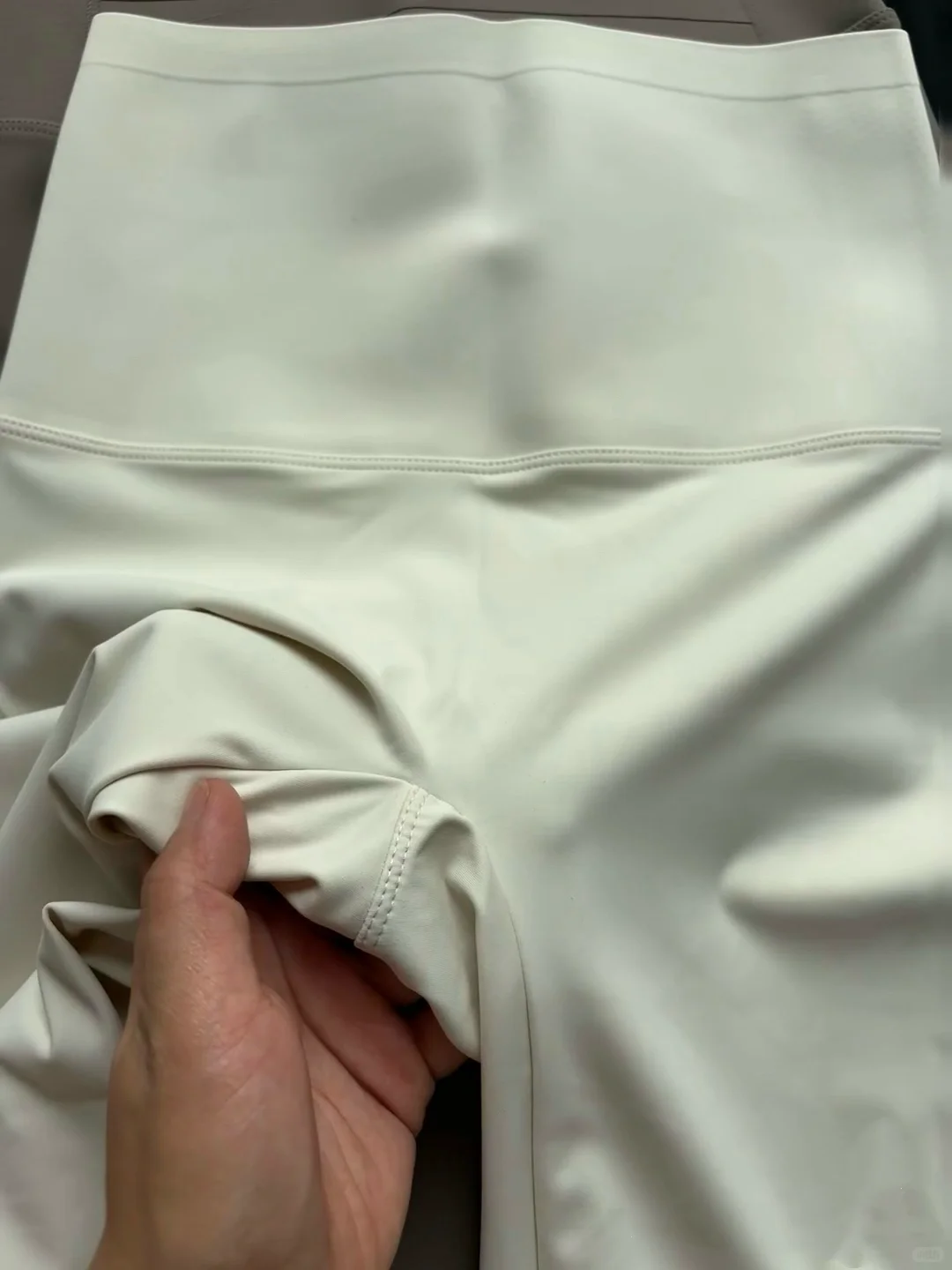 无尴尬线的瑜伽裤