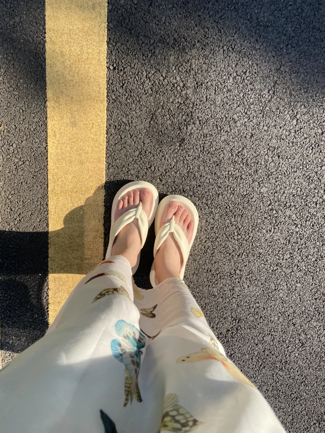 我宣布这双厚底人字拖就是海边穿搭单品王‼️