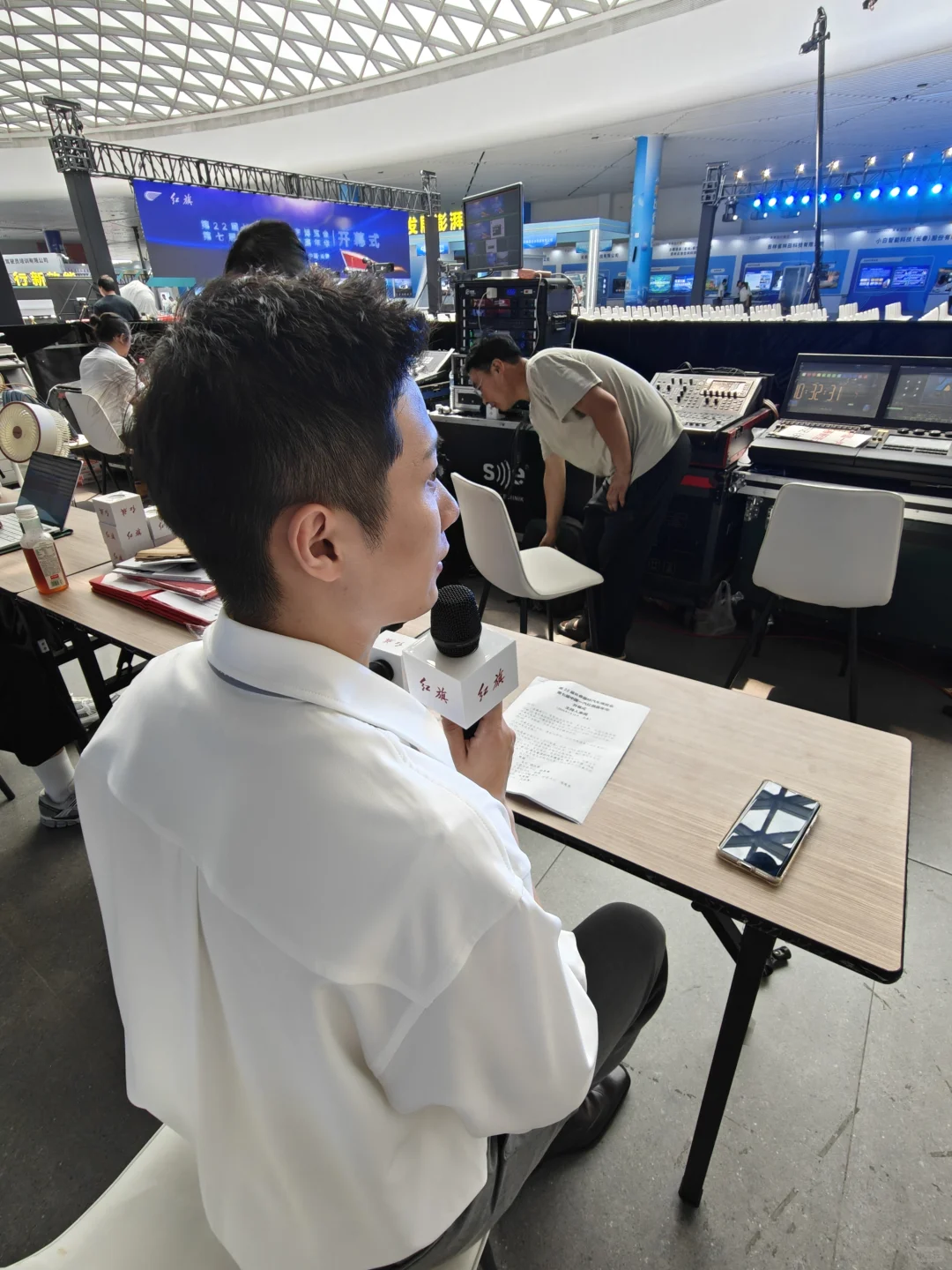 主持人日常Ｉ明天长春汽博会见啦?