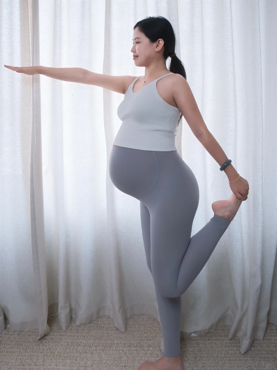 孕晚期还在动｜这条瑜伽裤给了我底气