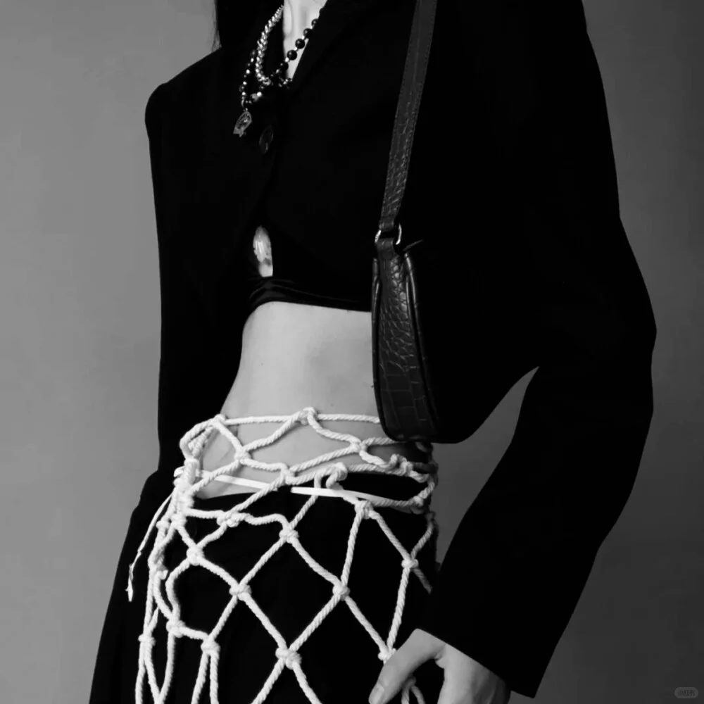 黑白风御姐圈头像