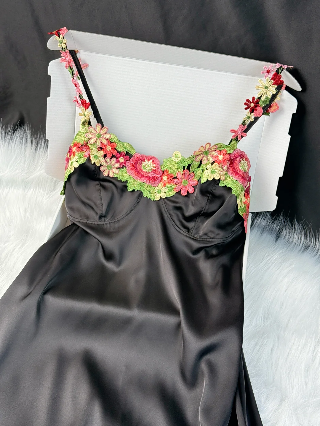 甜欲感睡裙|花花刺绣太好看了吧！