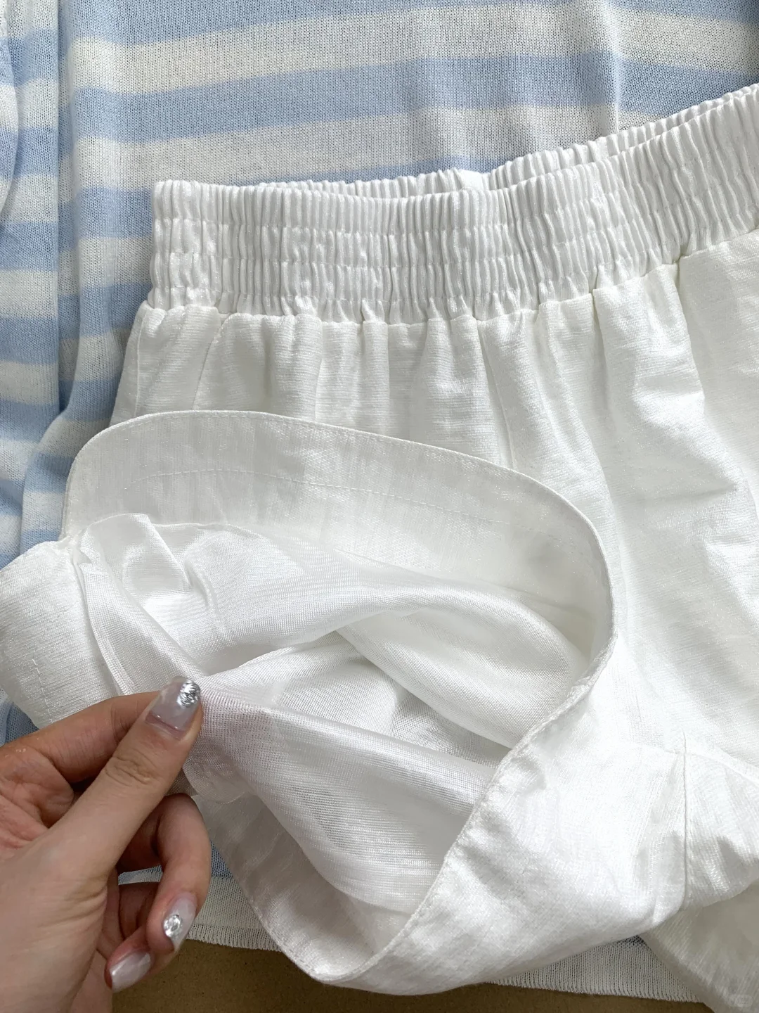 海边度假旅游穿搭?️蓝罩衫➕白短裤好出片！！