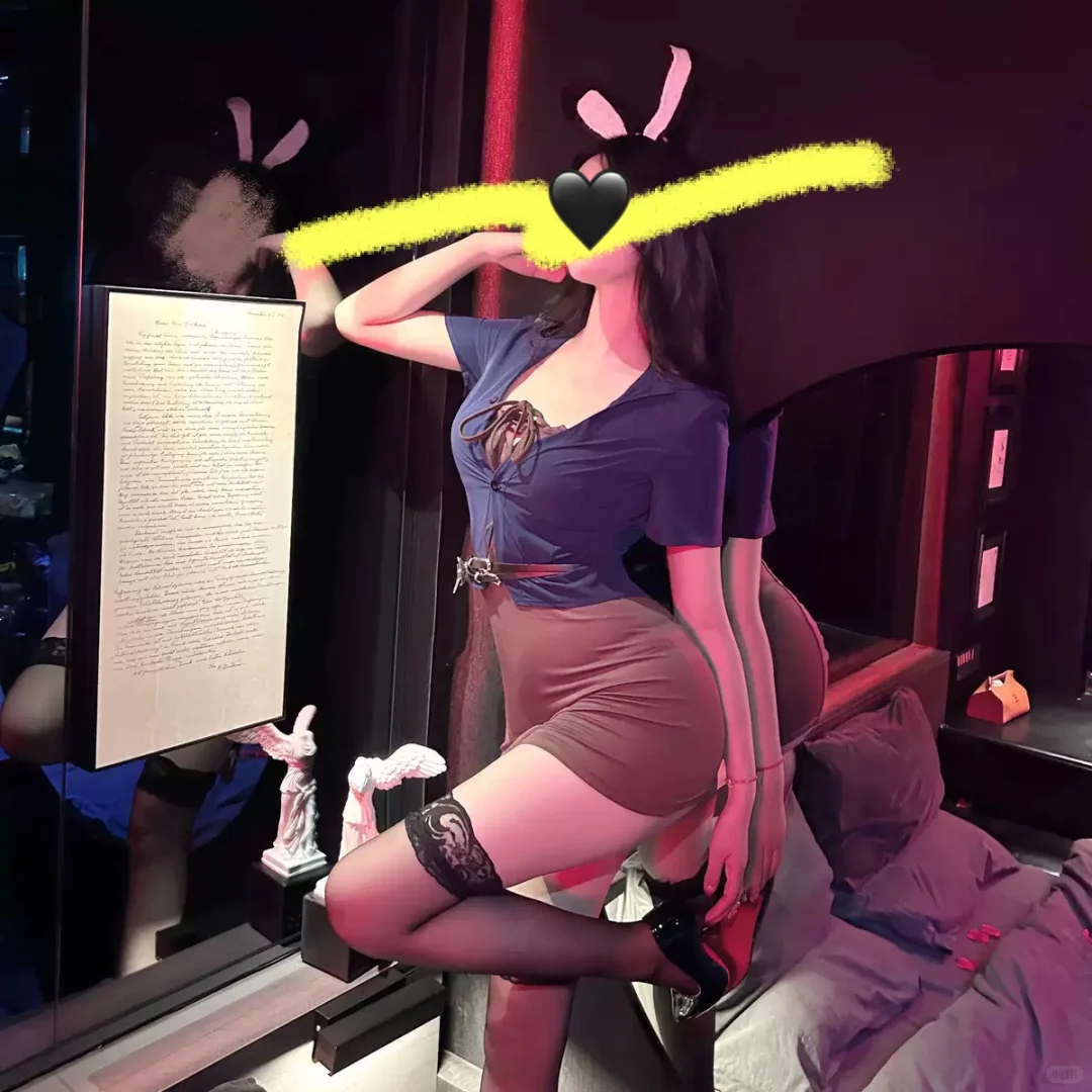 嘘… 姐妹的“小心机”战袍！氛围感拉满的纯欲