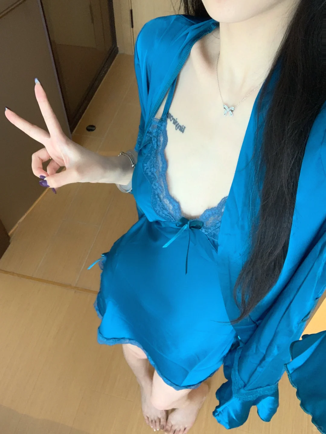 深海蓝真的好漂亮！！