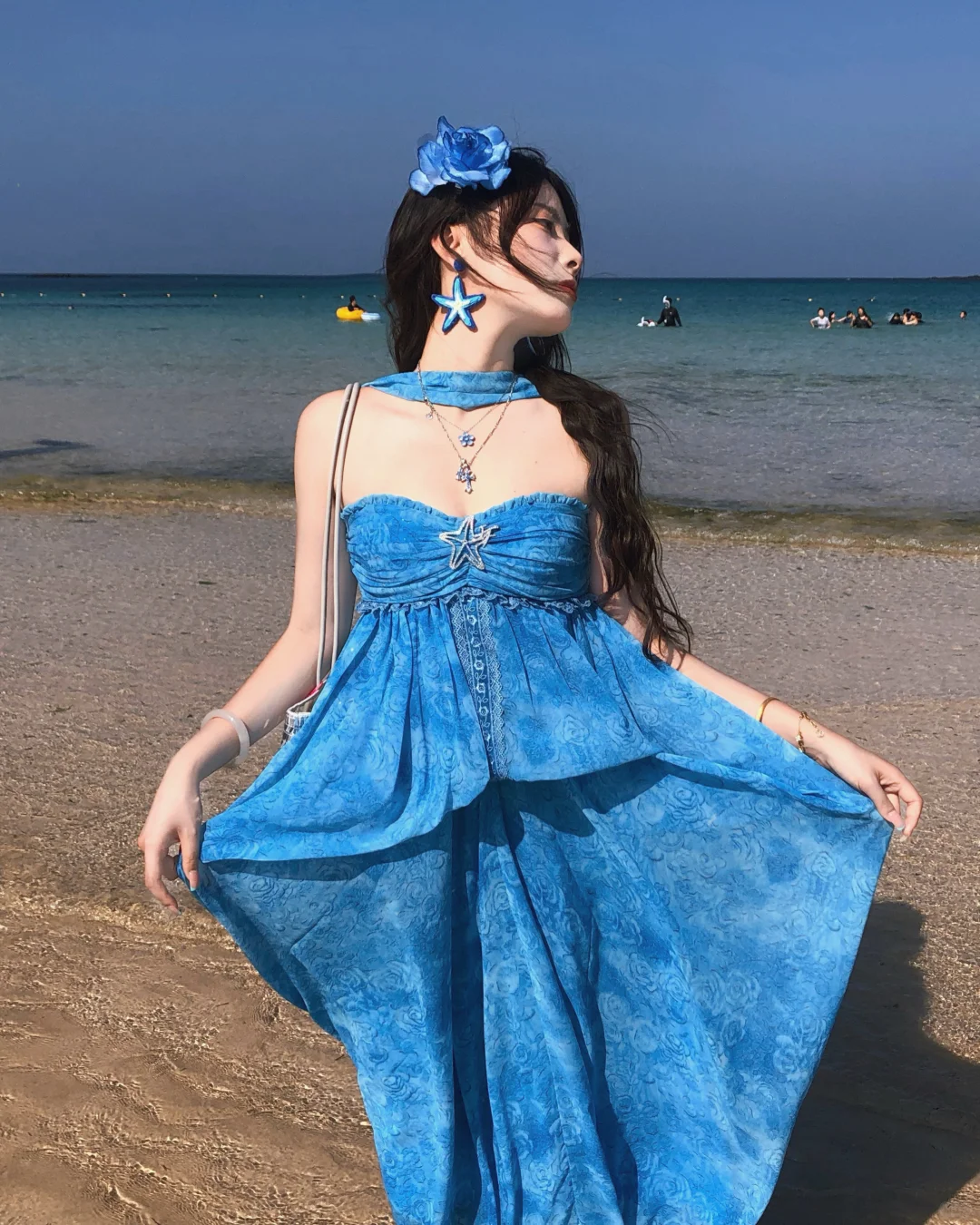 海边这样拍背影氛围感拉满了！！?人鱼海蓝美