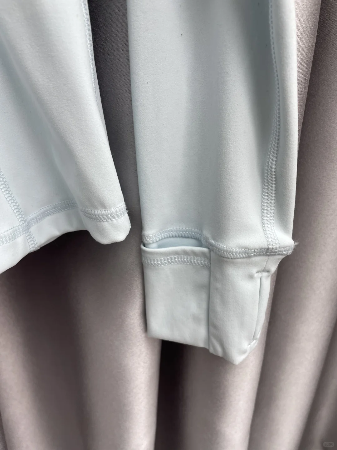 define透明蓝带手几天了 不敢穿出去怕认出