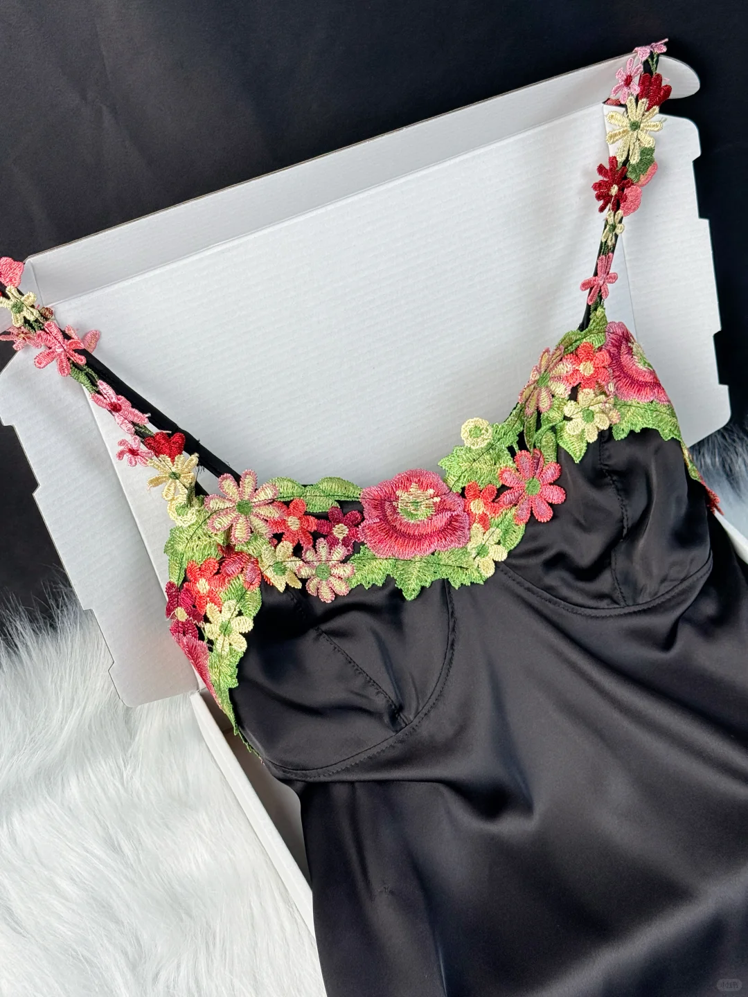 甜欲感睡裙|花花刺绣太好看了吧！