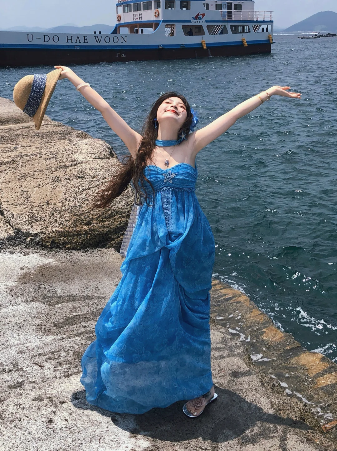 海边这样拍背影氛围感拉满了！！?人鱼海蓝美