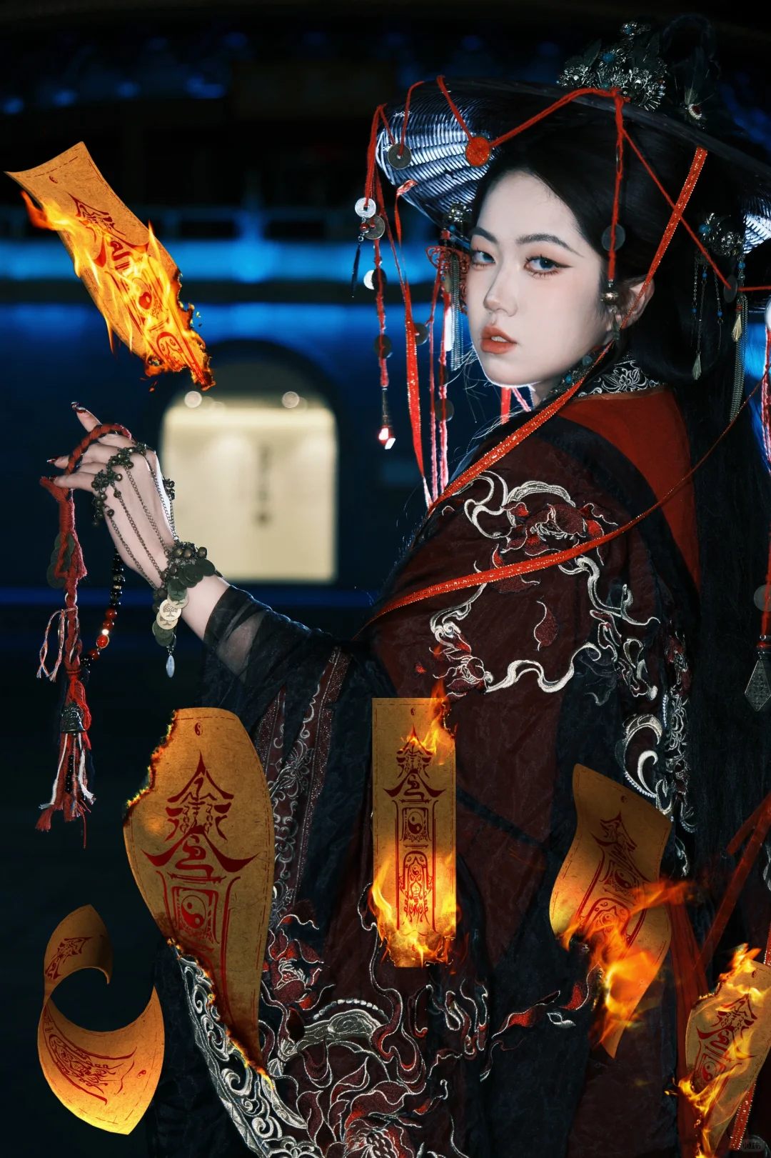 臣服我？还是被我征服