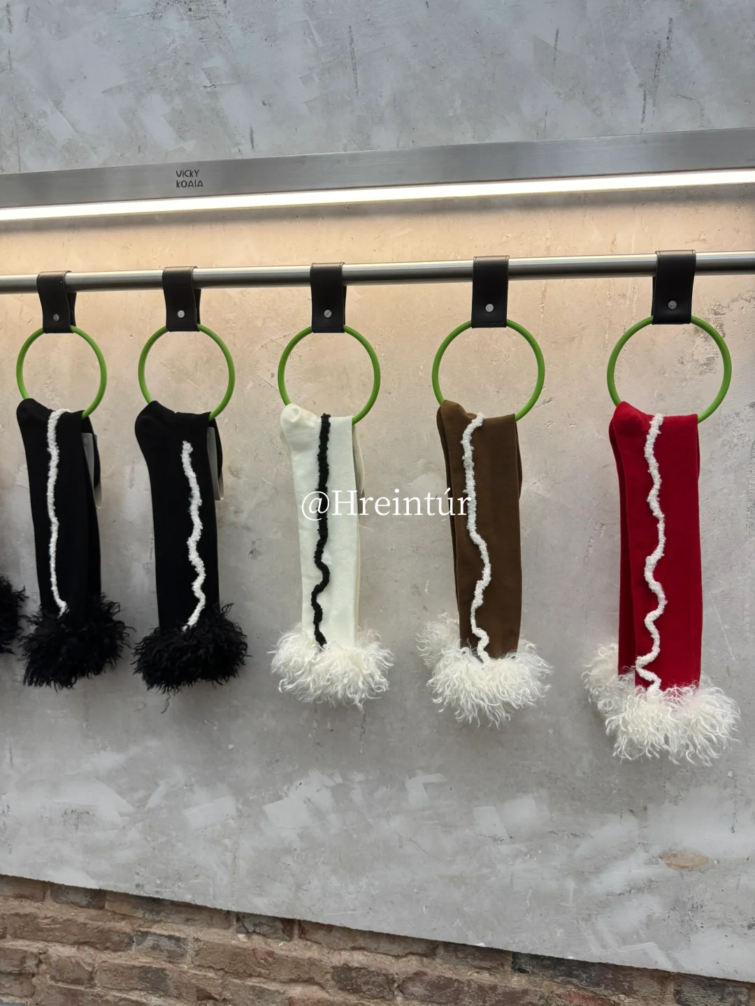 见过袜子展吗？这个工业空间太有艺术感了