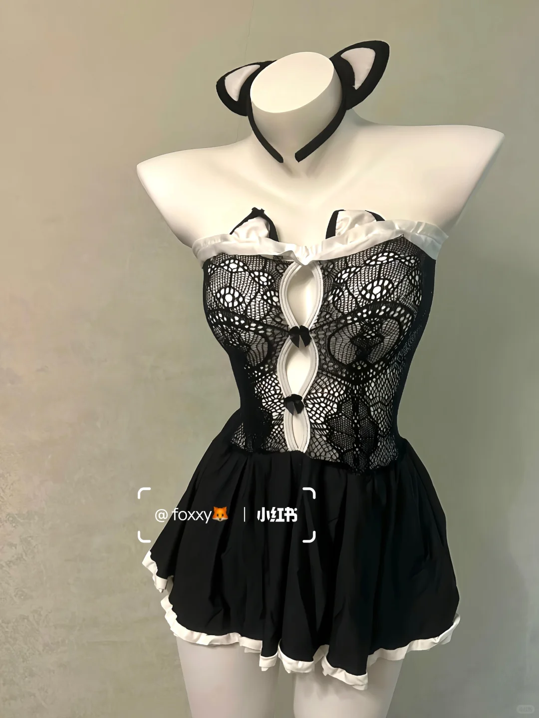 我真的要被这个小猫服萌到了！！！