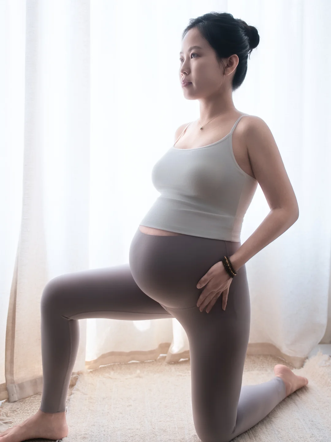 孕晚期还在动｜这条瑜伽裤给了我底气