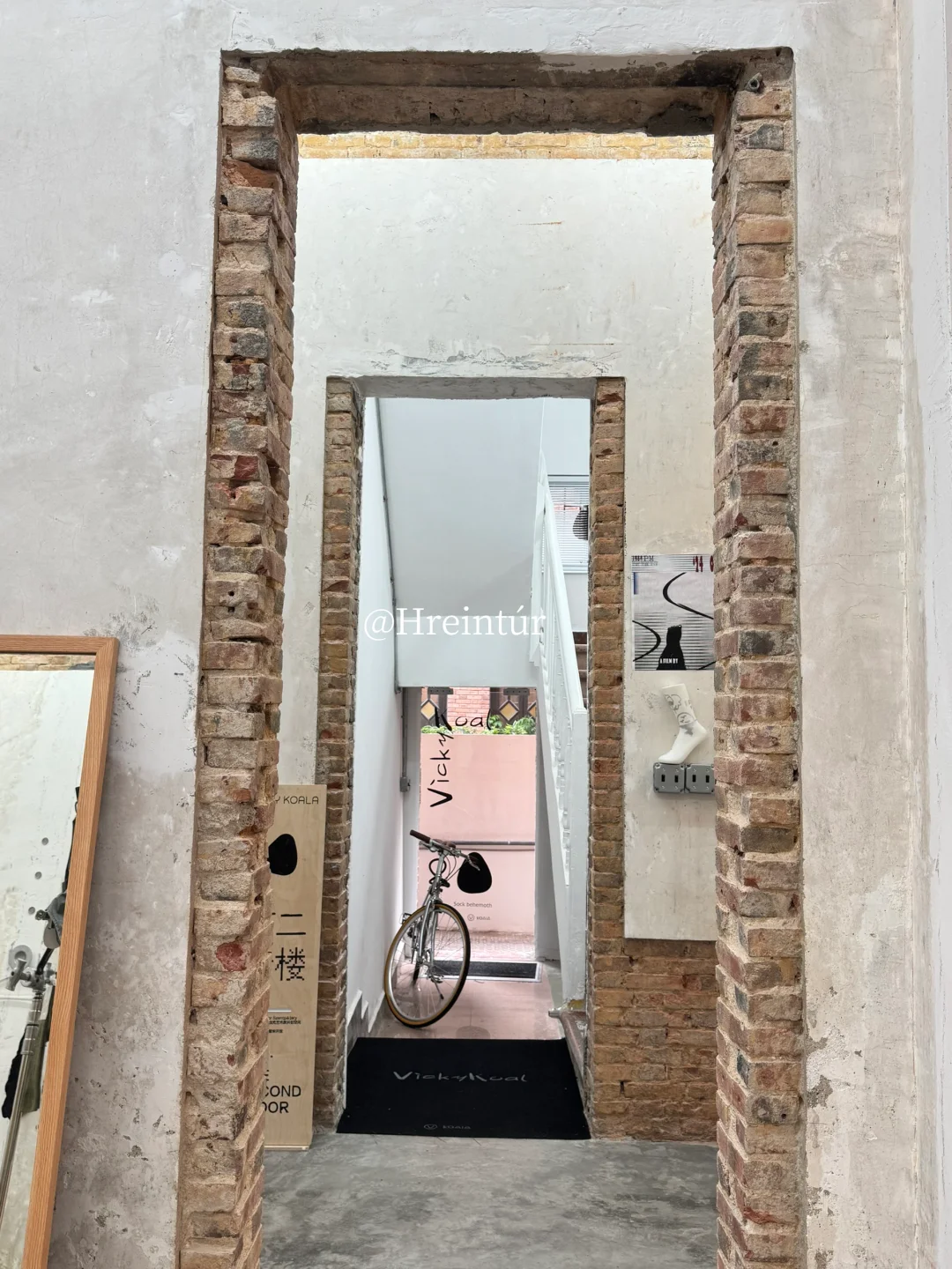 见过袜子展吗？这个工业空间太有艺术感了