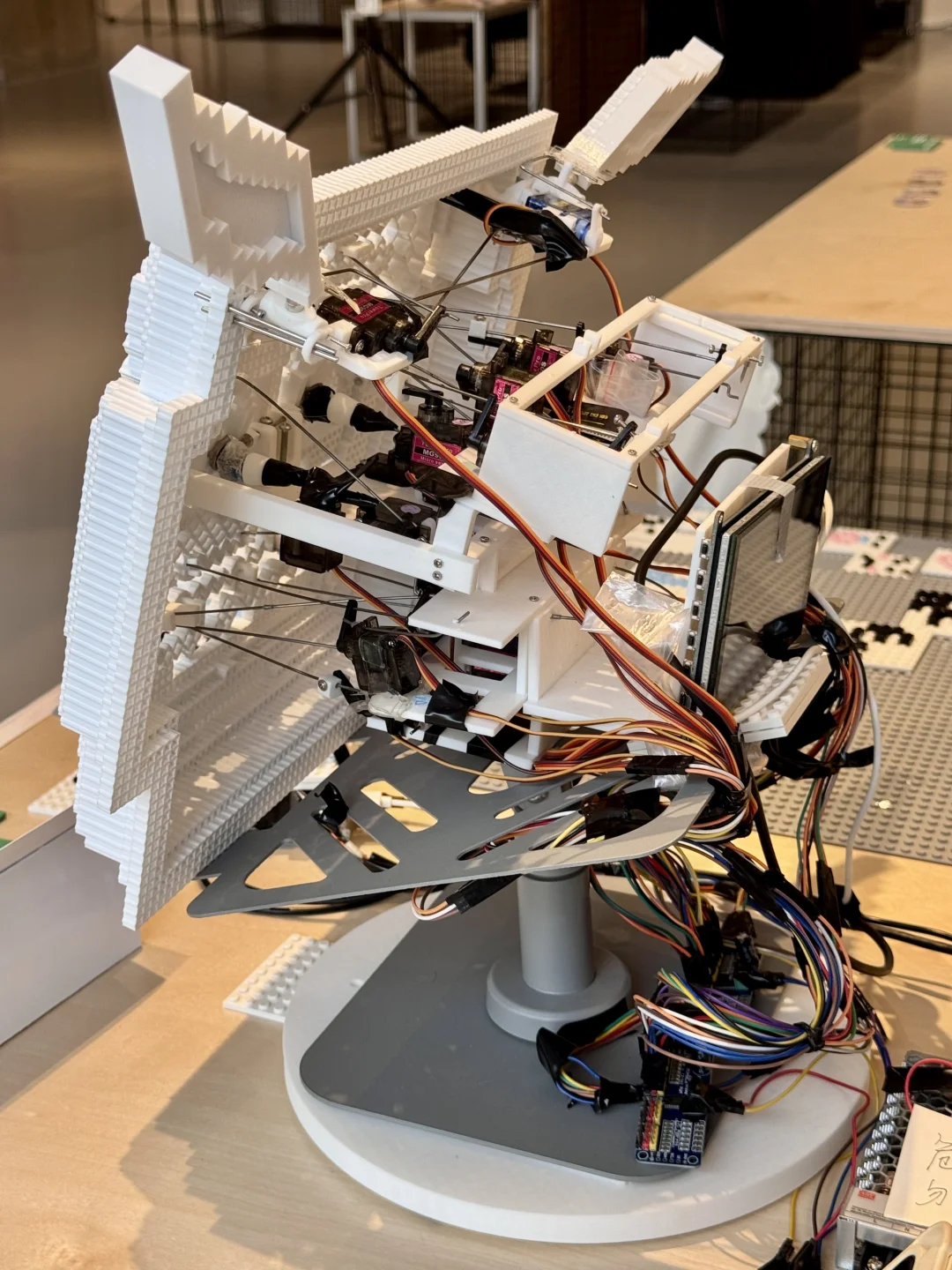 一些今年同济毕业展上的，好看的工业设计