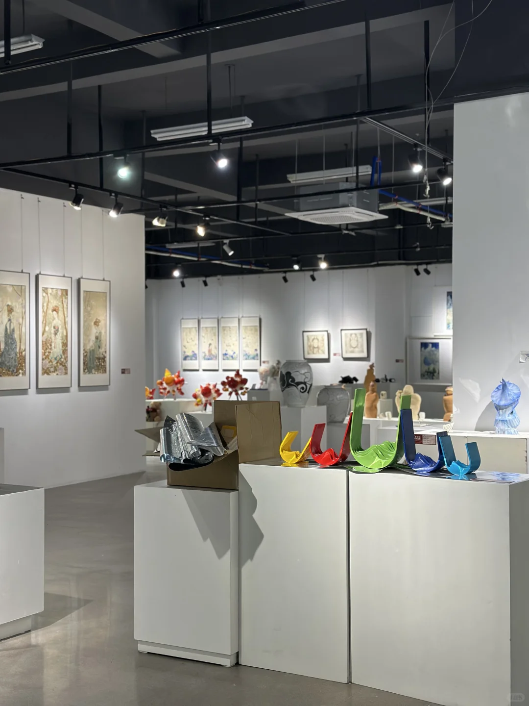 景德镇陶瓷大学毕业展——陶绘展