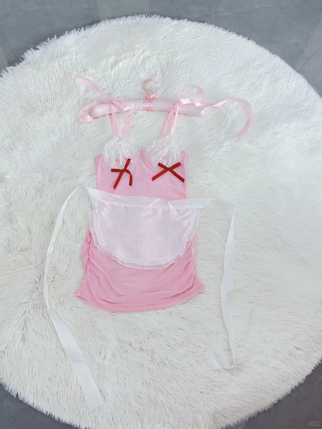 姐妹们这件战袍自带甜妹儿滤镜，实况也好美