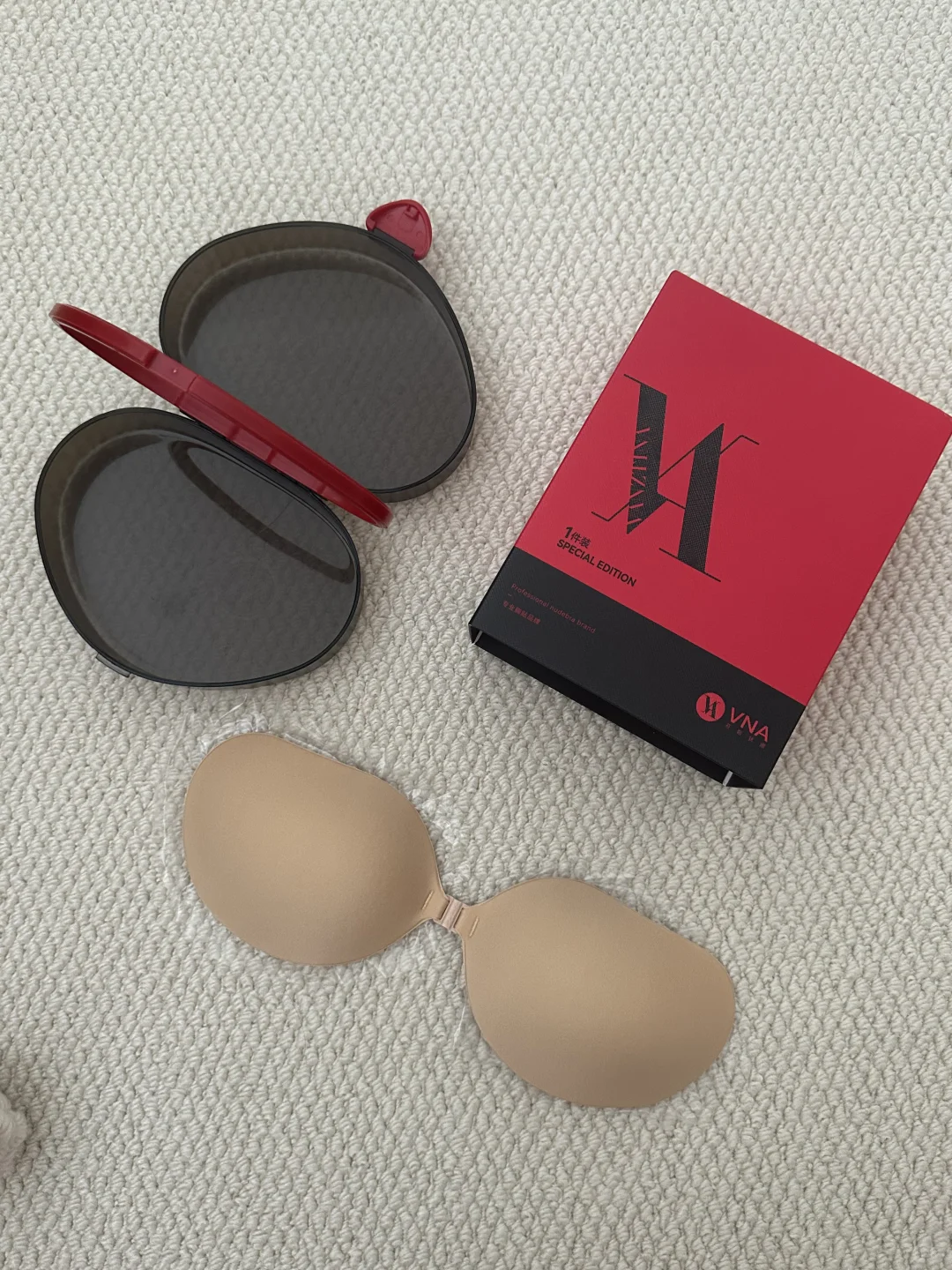 祝所有女性穿衣自由、胸围自由