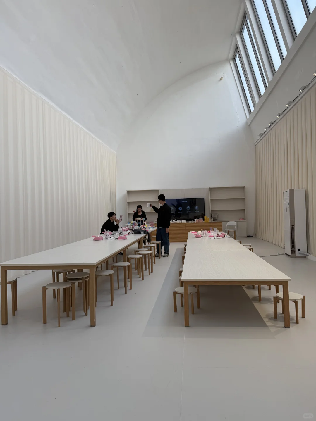 没想到在798见到如此审美荒诞的大厂展览