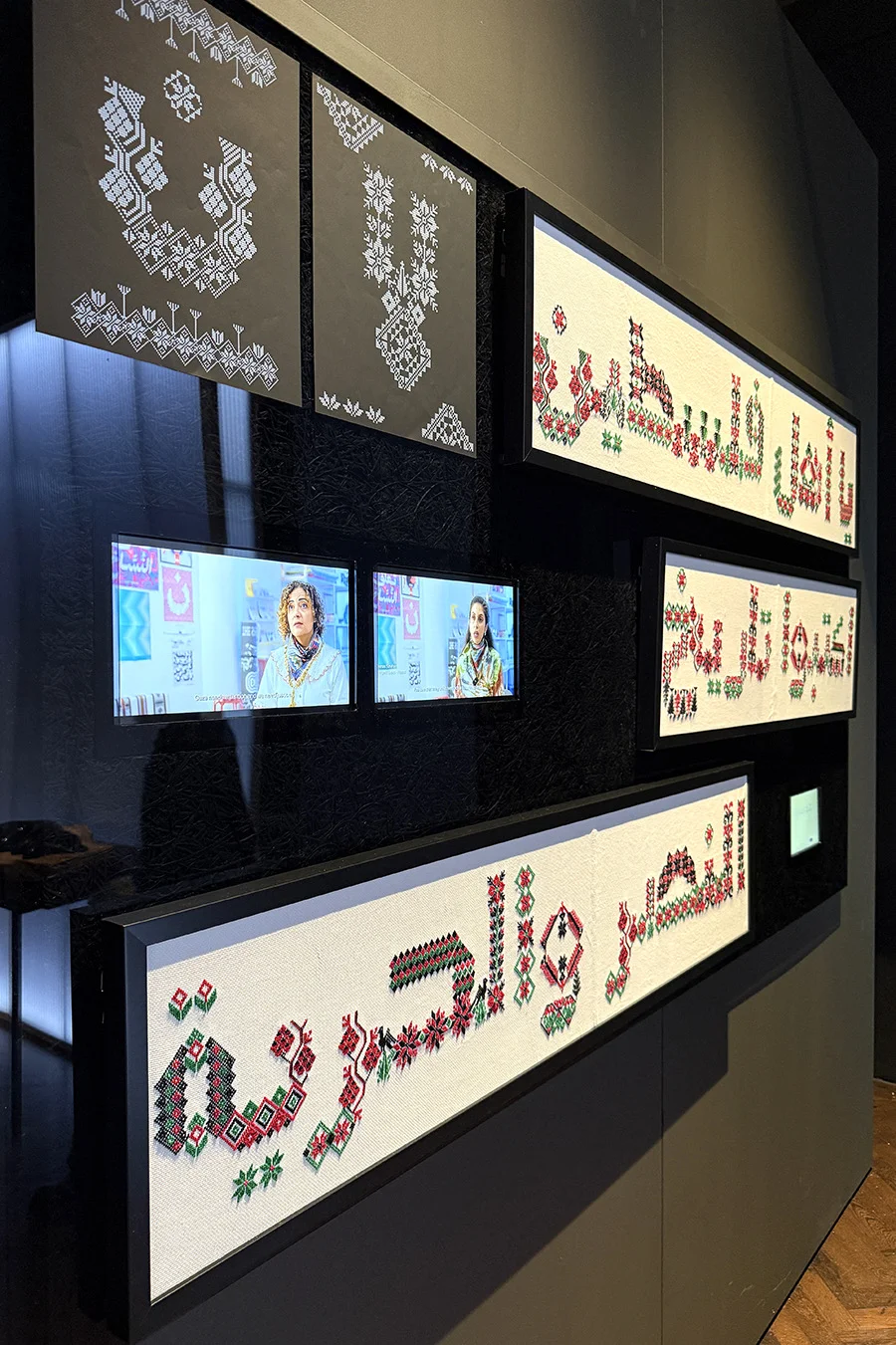 受葡萄牙波尔图大学邀请参加当代设计展