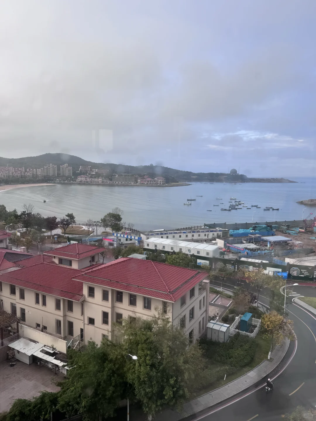 就因为这窗户，我决定窝家里不外出了