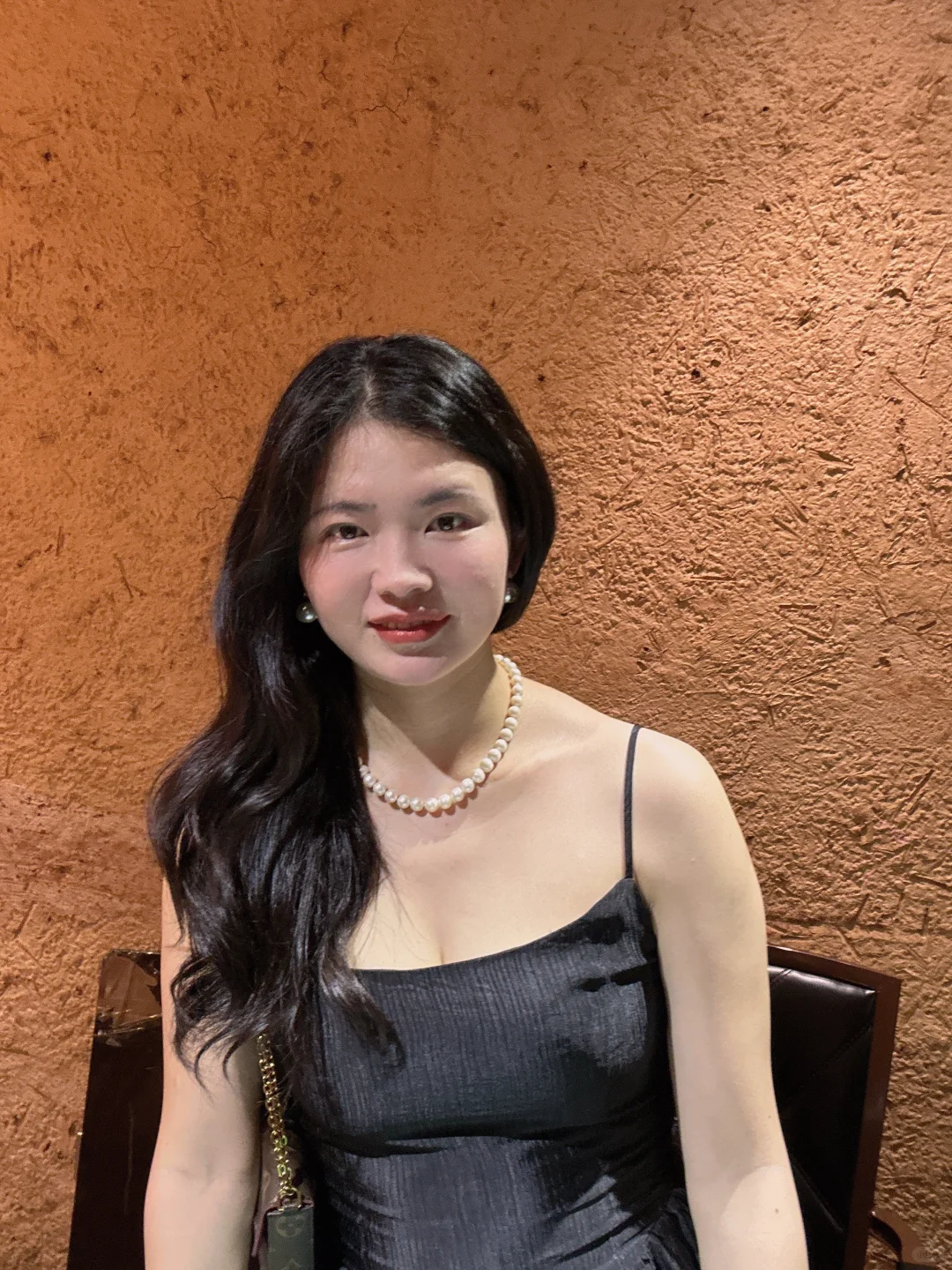 中年少妇日常爱好 喝点白酒