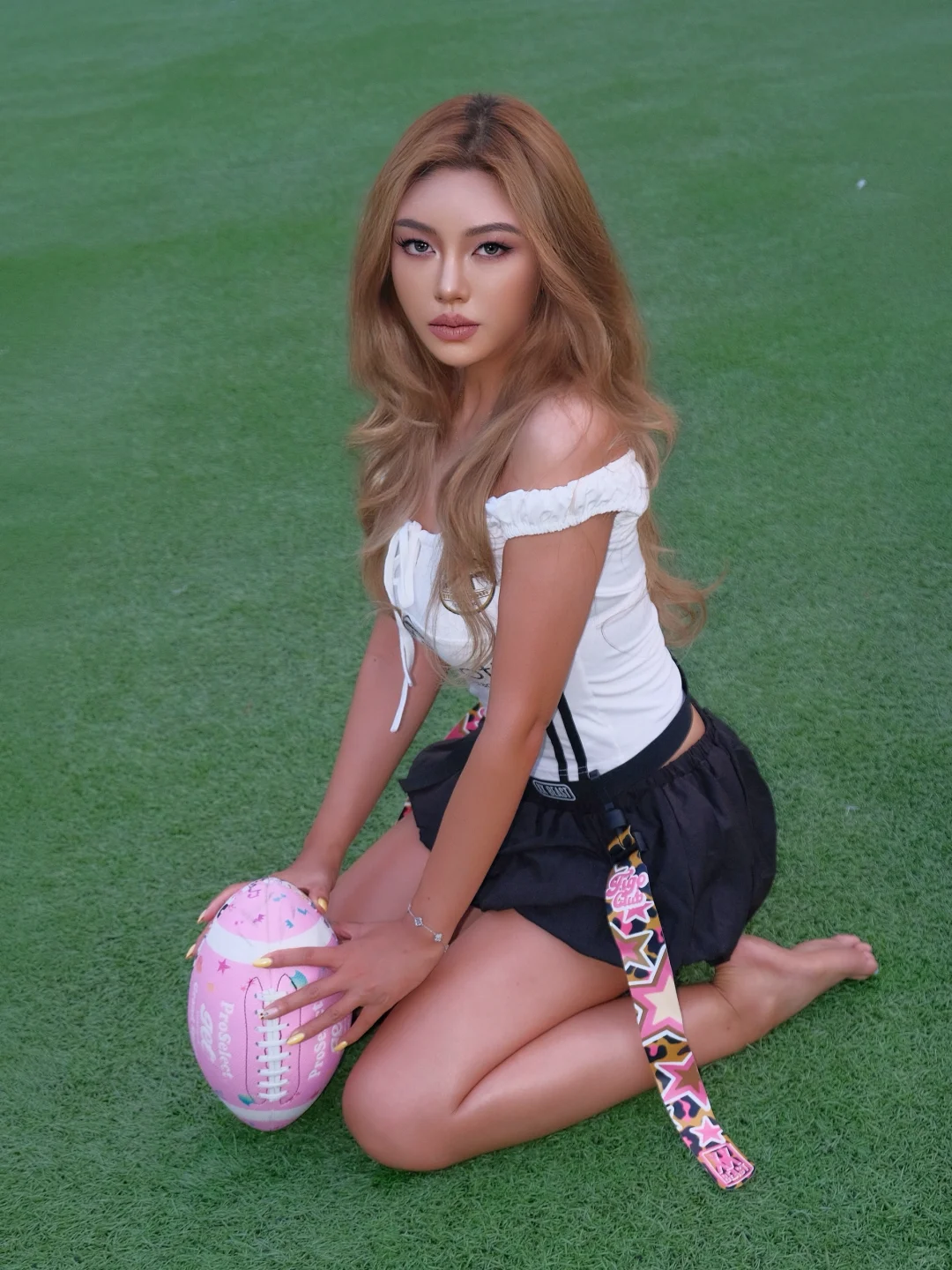 年纪轻轻的，就当了许多人的妈妈